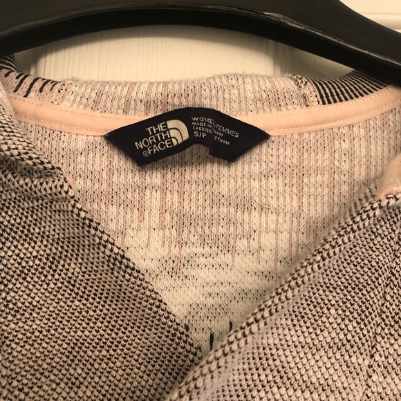 SOLD: North Face Polyester Pullover - Picture 2 of 4